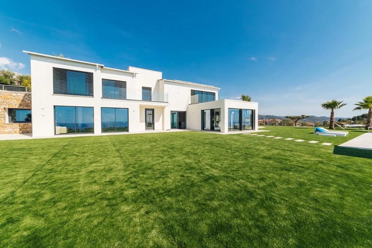 Villa Sabrina Riviera Dei Fiori A Picco Sul Mare Con Piscina Privata ,Wellness & Spa Imperia Italië
