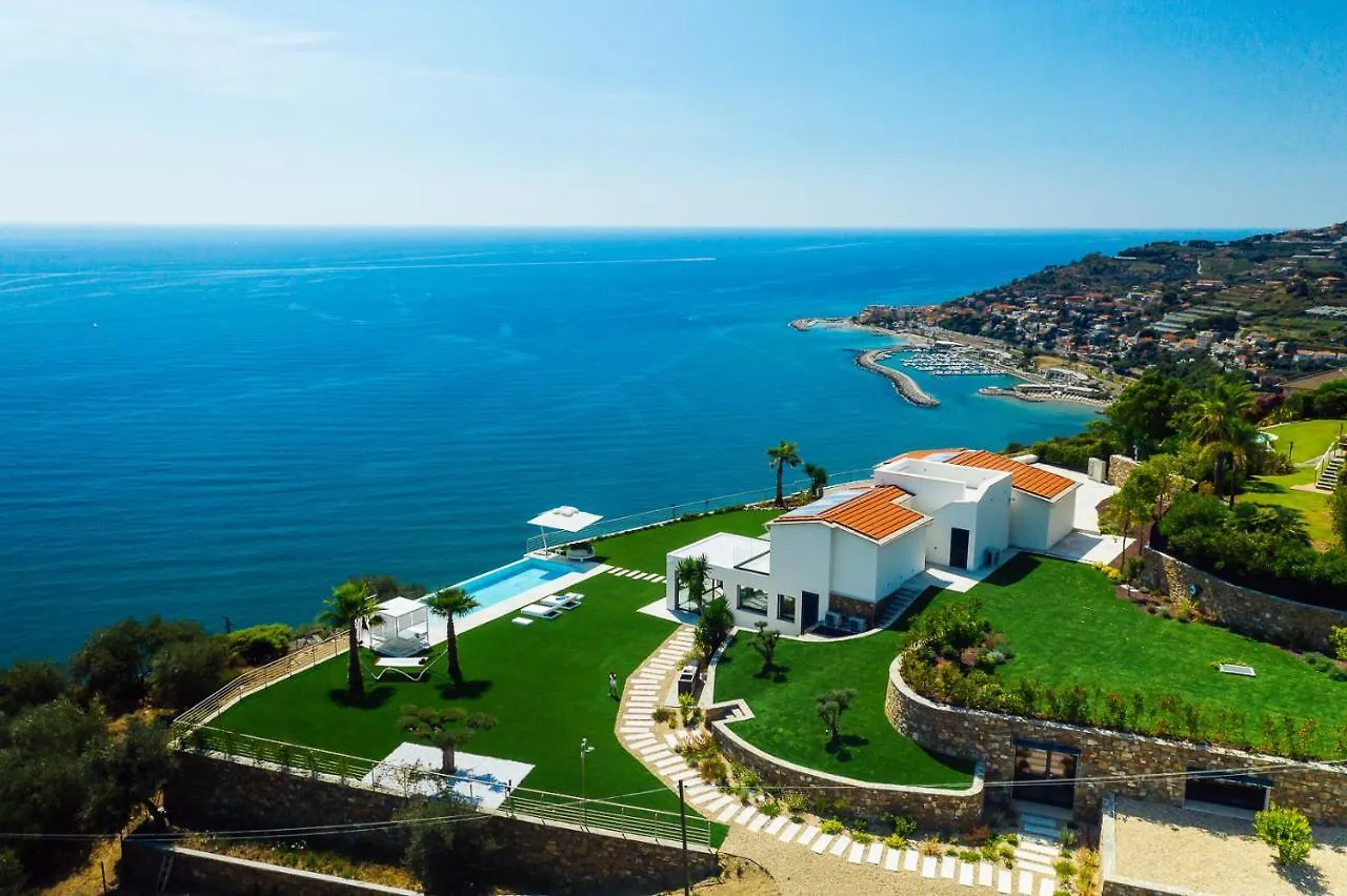 Villa Sabrina Riviera Dei Fiori A Picco Sul Mare Con Piscina Privata ,Wellness & Spa Imperia