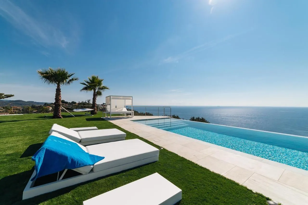 Villa Sabrina Riviera Dei Fiori A Picco Sul Mare Con Piscina Privata ,Wellness & Spa Imperia