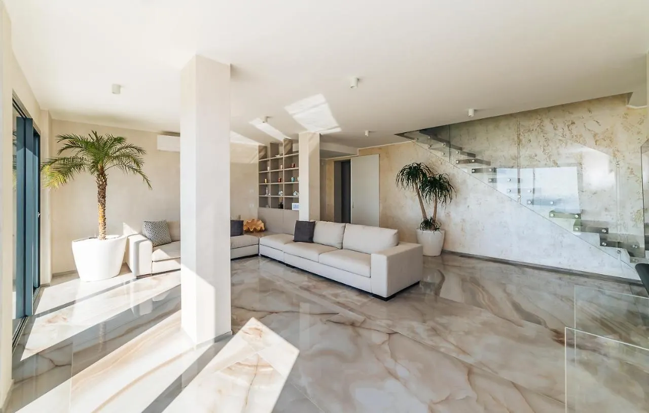 Villa Sabrina Riviera Dei Fiori A Picco Sul Mare Con Piscina Privata ,Wellness & Spa Imperia